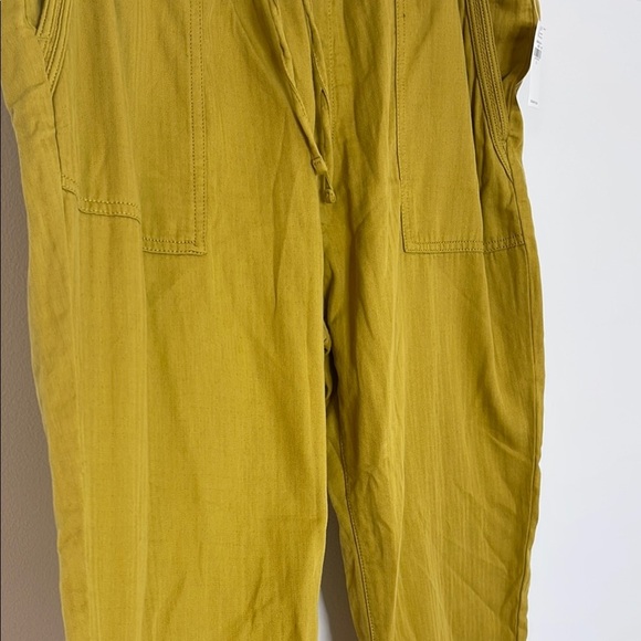 NWT Old Navy Yellow Cargo Pants Relaxed Fit Elastic Waistband - Picture 5 of 6